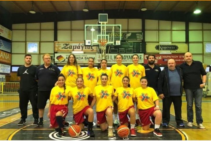 &Eta; &Kappa;&alpha;&lambda;&upsilon;&mu;&nu;&iota;ά &Mu;&alpha;&rho;ί&alpha; &Chi;&rho;&upsilon;&sigma;ά&kappa;&eta; &sigma;&tau;&eta;&nu; &omicron;&mu;ά&delta;&alpha; &mu;&pi;ά&sigma;&kappa;&epsilon;&tau; &tau;&omicron;&upsilon; &Delta;&iota;&alpha;&gamma;ό&rho;&alpha;