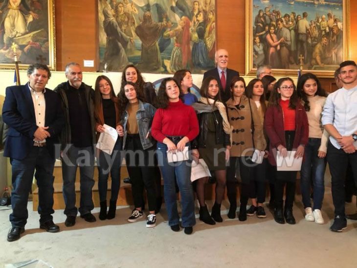 &Omicron; &pi;&rho;ό&epsilon;&delta;&rho;&omicron;&sigmaf; &tau;&eta;&sigmaf; Έ&nu;&omega;&sigma;&eta;&sigmaf; &Kappa;&alpha;&zeta;ώ&nu;&eta;- &Kappa;ά&lambda;&upsilon;&mu;&nu;&omicron;&sigmaf; 2000 &kappa;. &Gamma;&iota;ώ&rho;&gamma;&omicron;&sigmaf; &Rho;&omicron;ύ&sigma;&sigma;&omicron;&sigmaf; &kappa;&alpha;&iota; &tau;&omicron; &Delta;&Sigma; &tau;&omicron;&upsilon; &sigma;&upsilon;&lambda;&lambda;ό&gamma;&omicron;&upsilon;, &kappa;&alpha;&lambda;&epsilon;ί &tau;&omicron;&upsilon;&sigmaf; &alpha;&theta;&lambda;&eta;&tau;έ&sigmaf; &tau;&omicron;&upsilon; &gamma;&iota;&alpha; Rapid test &tau;&eta;&nu; &Pi;έ&mu;&pi;&tau;&eta; 18/02