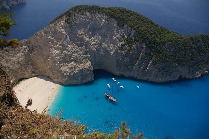 &Zeta;ά&kappa;&upsilon;&nu;&theta;&omicron;&sigmaf;: &Kappa;&lambda;&epsilon;&iota;&sigma;&tau;ό &tau;&omicron; &laquo;&Nu;&alpha;&upsilon;ά&gamma;&iota;&omicron;&raquo; &gamma;&iota;&alpha; &tau;&eta;&nu; &phi;&epsilon;&tau;&iota;&nu;ή &sigma;&epsilon;&zeta;ό&nu;- &Eta; &Kappa;&Upsilon;&Alpha; &mu;&epsilon; &tau;&iota;&sigmaf; &alpha;&pi;&alpha;&gamma;&omicron;&rho;&epsilon;ύ&sigma;&epsilon;&iota;&sigmaf;